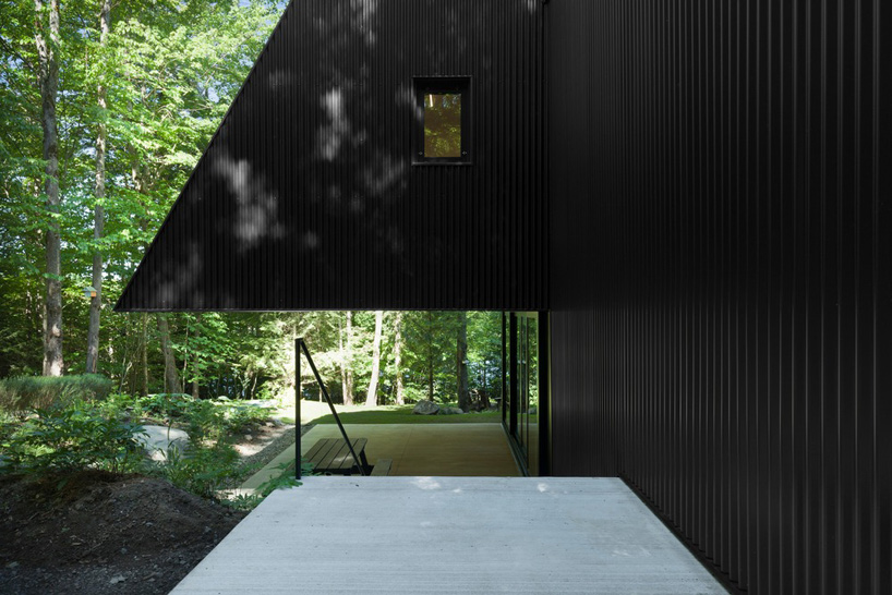 FA-house-jean-verville-architecte-canada-designboom-02