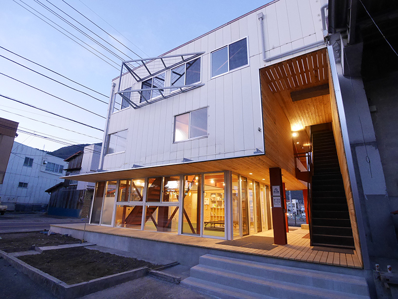 OFDA-associates-taku-sakaushi-office-kindergarten-former-fuji-ice-plant-yamanashi-japan-designboom-02