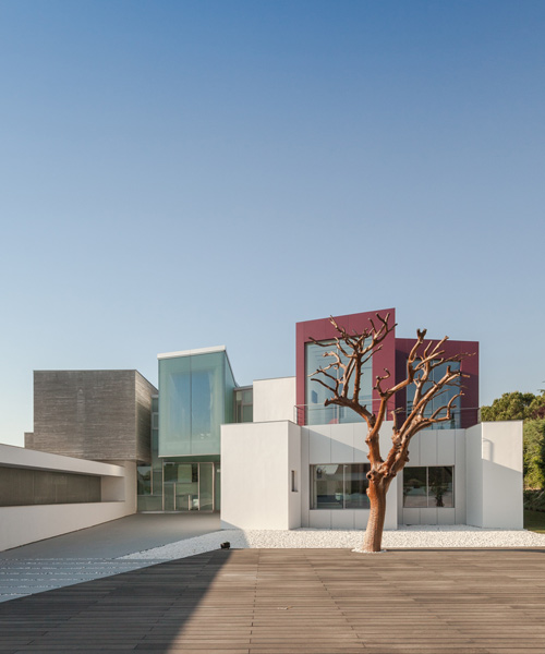 ABIBOO conceives vast contemporary villa for a sportsman in madrid