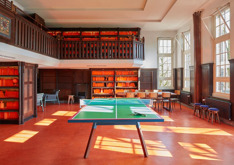 design-agency-generator-hostel-amsterdam-designboom-14