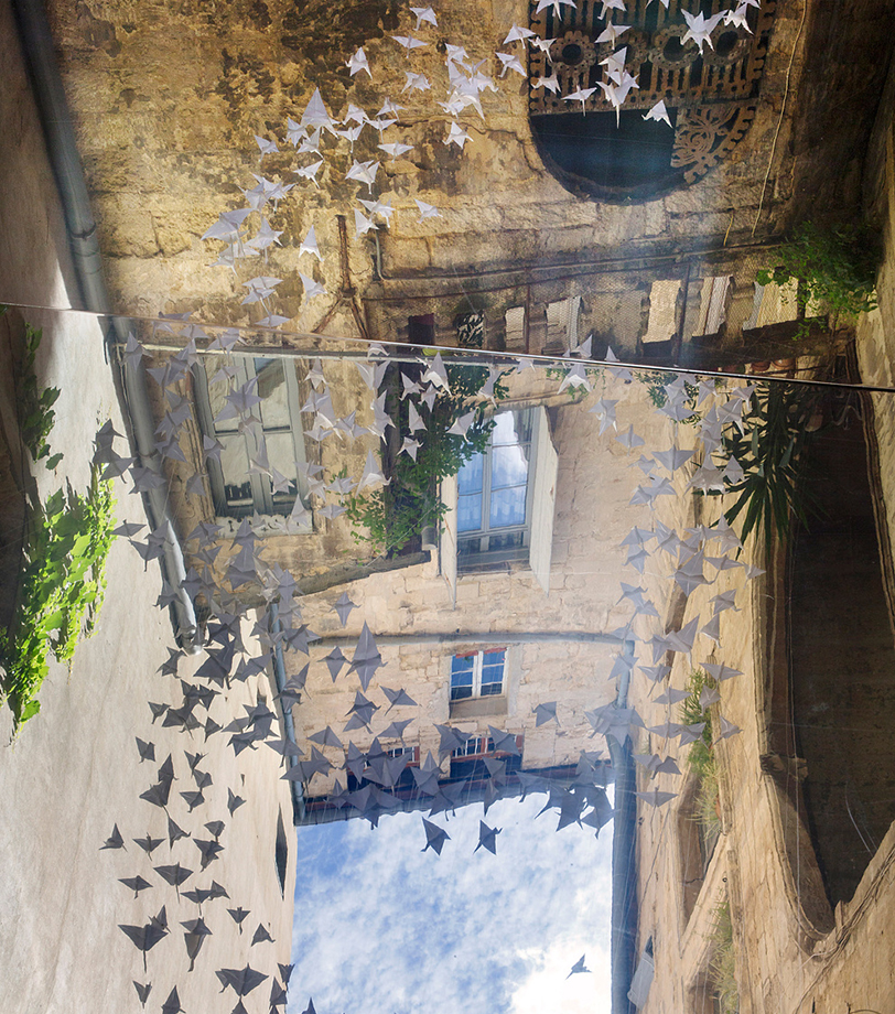 festival-des-architectures-vives-in-over-origami-birds-designboom-02