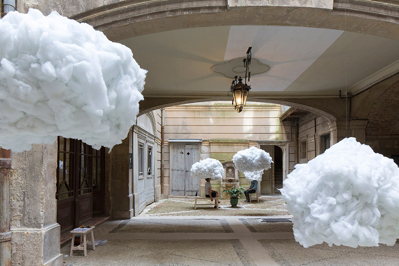 head-in-the-clouds-mickael-martins-afonso-escaffre-caroline-faure-festival-des-architectures-vives-designboom-01