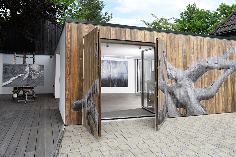 janka-bertelsen-kebony-3verk-wood-artwork-designboom-01