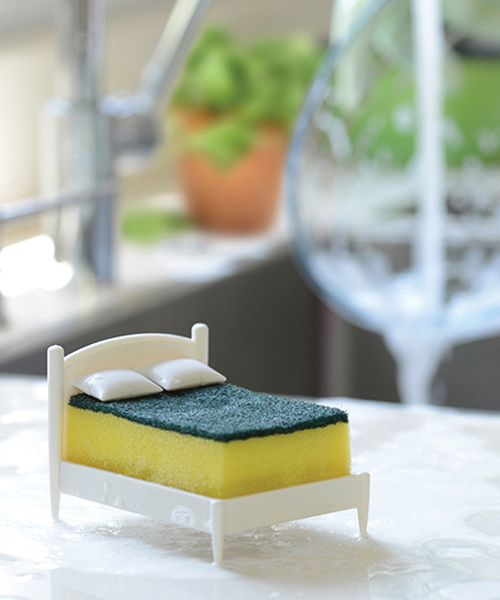 the clean dreams ototo sponge holder takes the form of a miniature bed