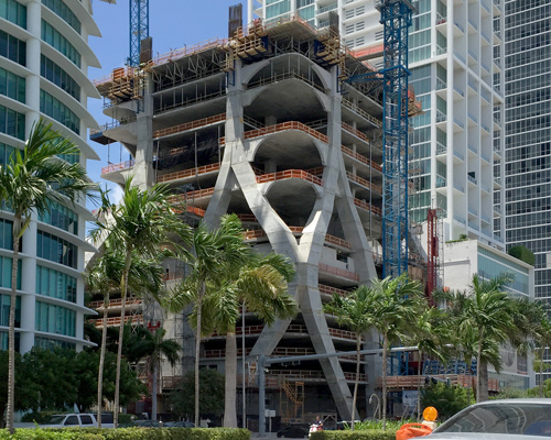 one thousand museum by zaha hadid architects takes shape in miami
