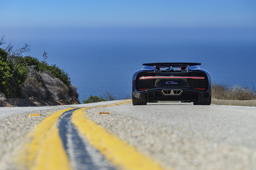 bugatti chiron shows off details with blue-tinted carbon fibre skin