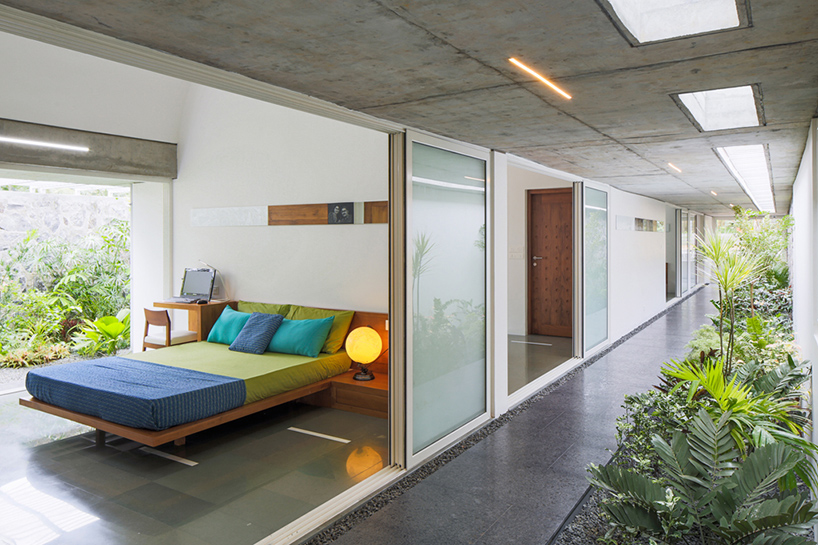 LIJO-RENY-architects-the-walls-and-vaults-house-kerala-india-designboom-02