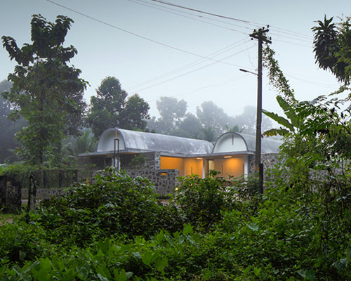 LIJO RENY architects constructs walls and vaults house in kerala, india