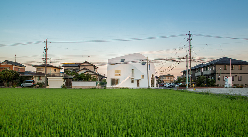 MAD-architects-clover-house-kindergarten-house-okazaki-aichi-japan-designboom-01