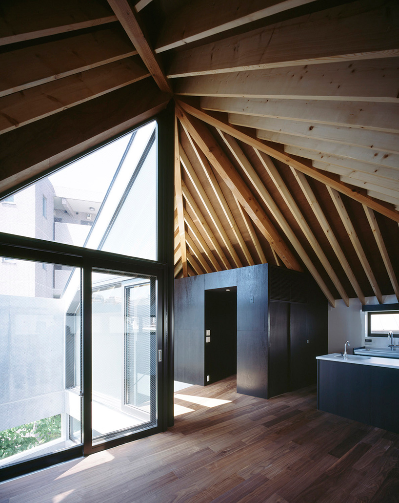apollo-architects-and-associates-concrete-hat-house-tokyo-japan-designboom-02