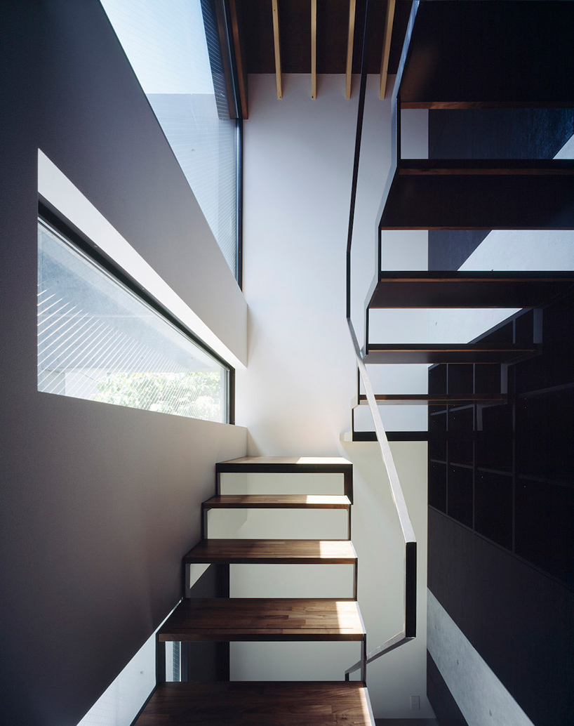 apollo-architects-and-associates-concrete-hat-house-tokyo-japan-designboom-02