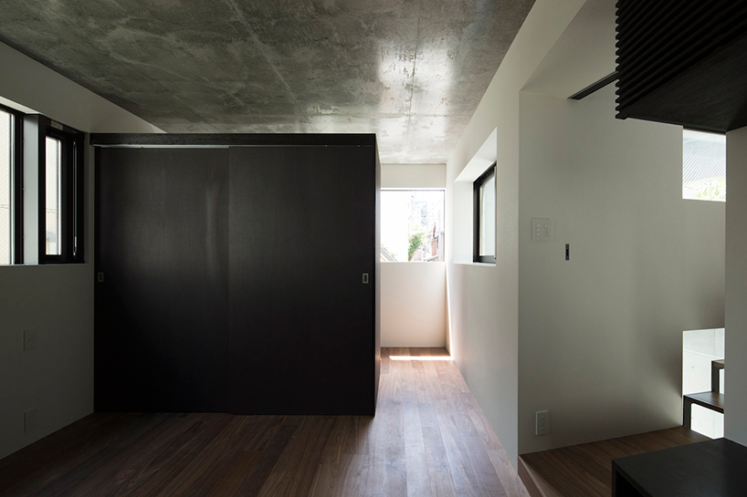 apollo-architects-and-associates-concrete-hat-house-tokyo-japan-designboom-02