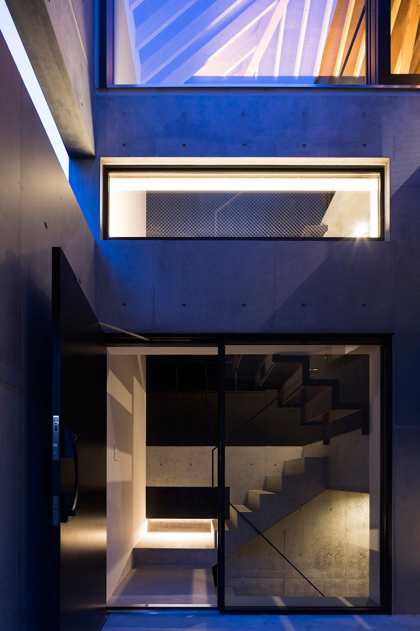 apollo-architects-and-associates-concrete-hat-house-tokyo-japan-designboom-02