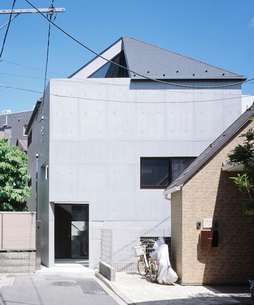 HAT is a compact concrete dwelling in tokyo by apollo architects