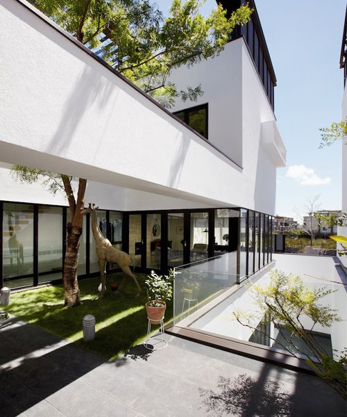 architectural pursuer derives taiwanese house from villa lifestyle