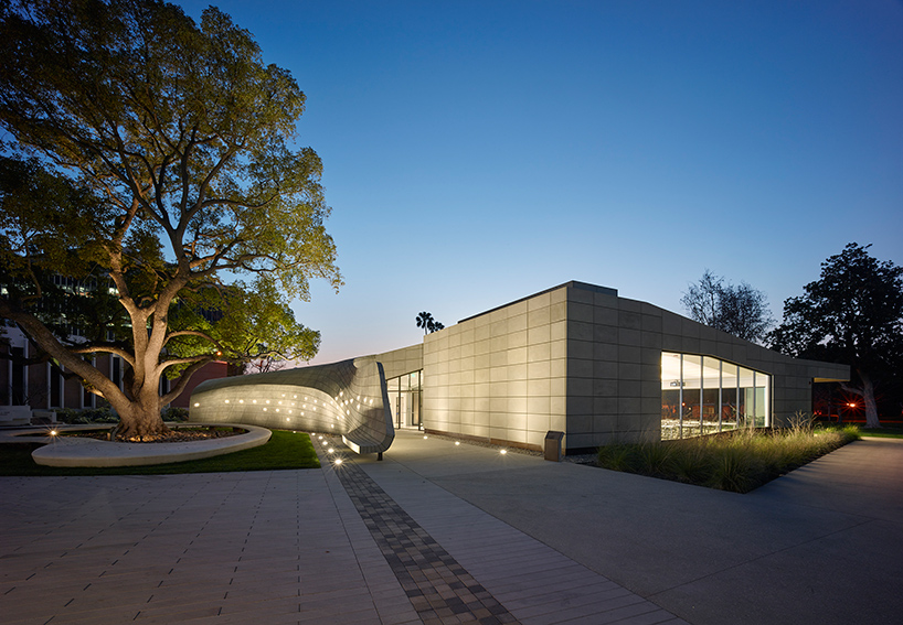 belzberg-architects-kaplan-family-pavilion-city-of-hope-duarte-california-designboom-02