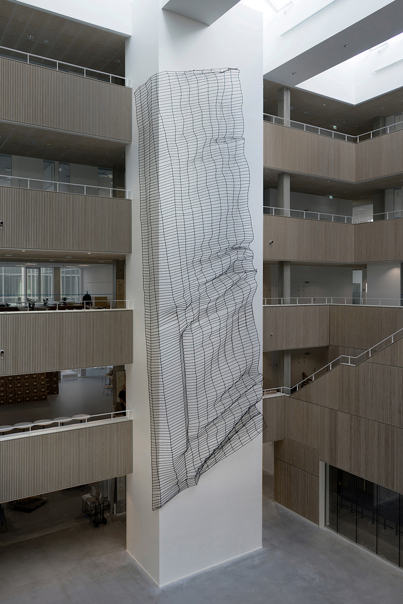 borgman-lenk-lillebaelt-academy-eal-odense-designboom-02