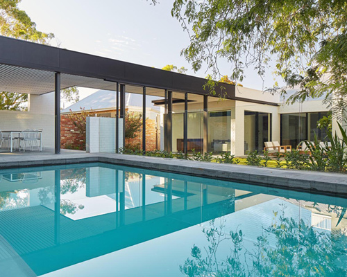 david barr merges pool residence with its garden landscape in australia