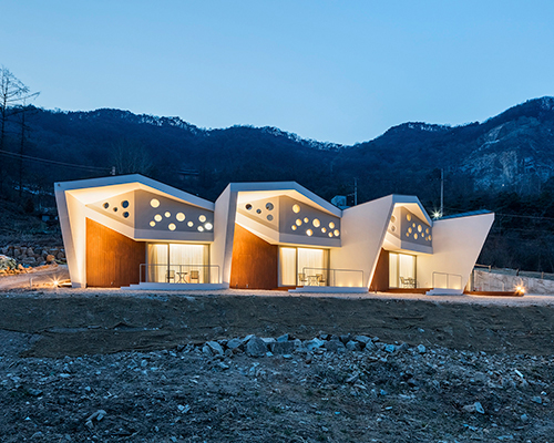 HG-architecture & UIA situate hotel doban in korean mountains