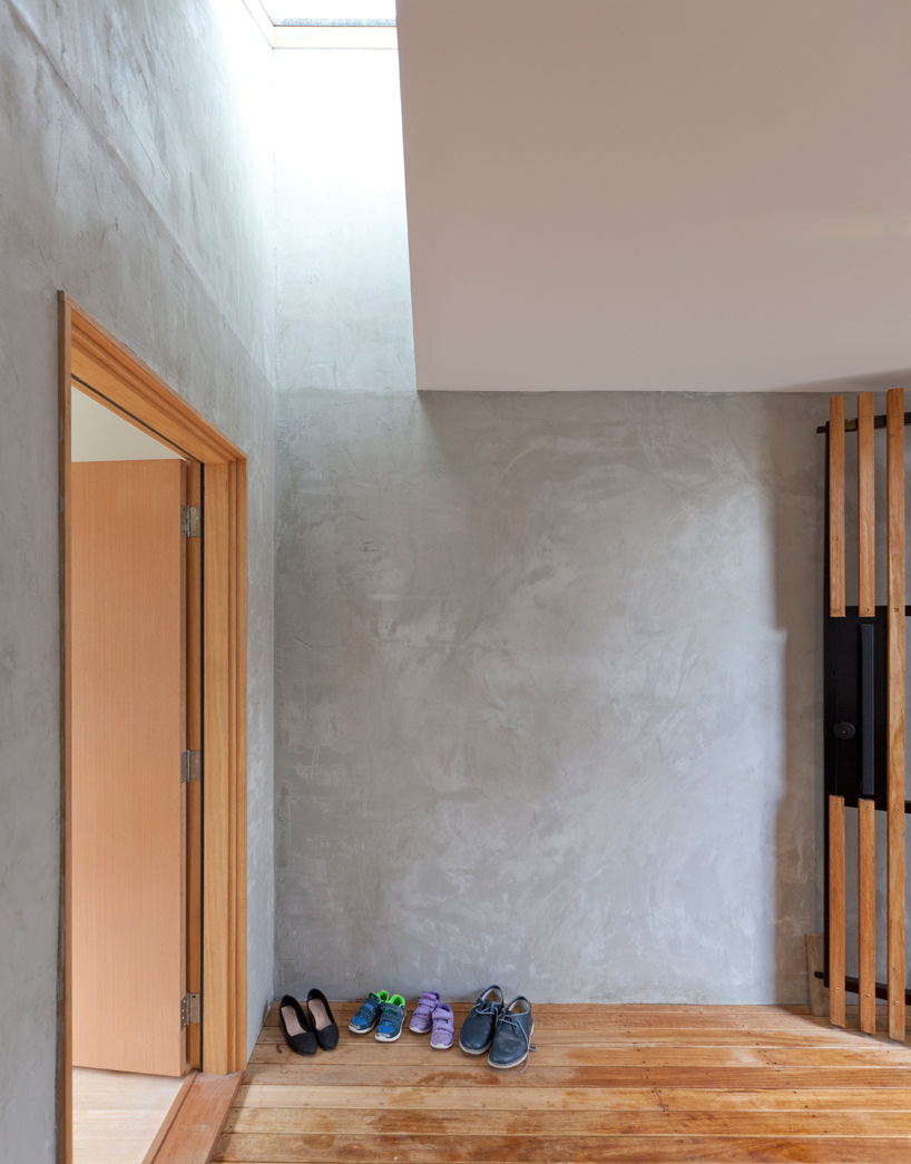 inbetween-architecture-doncaster-house-melbourne-australia-designboom-02