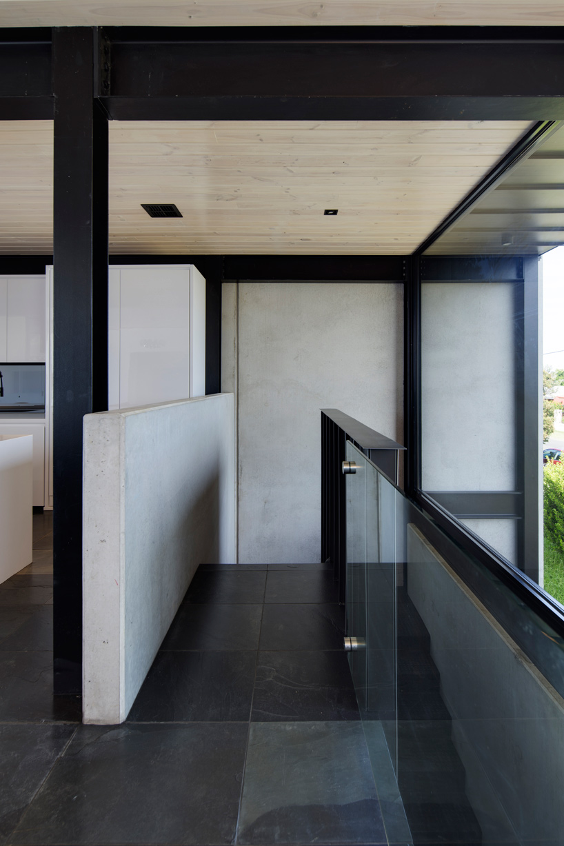 lachlan-shepherd-architects-boston-road-townhouse-designboom-03