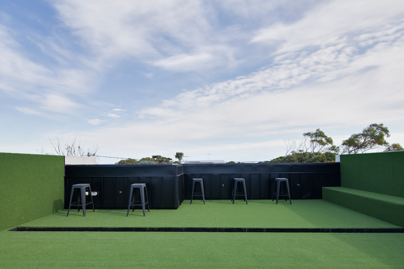 lachlan-shepherd-architects-boston-road-townhouse-designboom-03