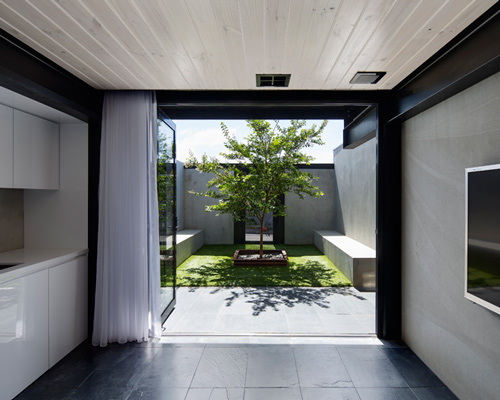 lachlan shepherd architects plan compact townhouse as a castle-like space