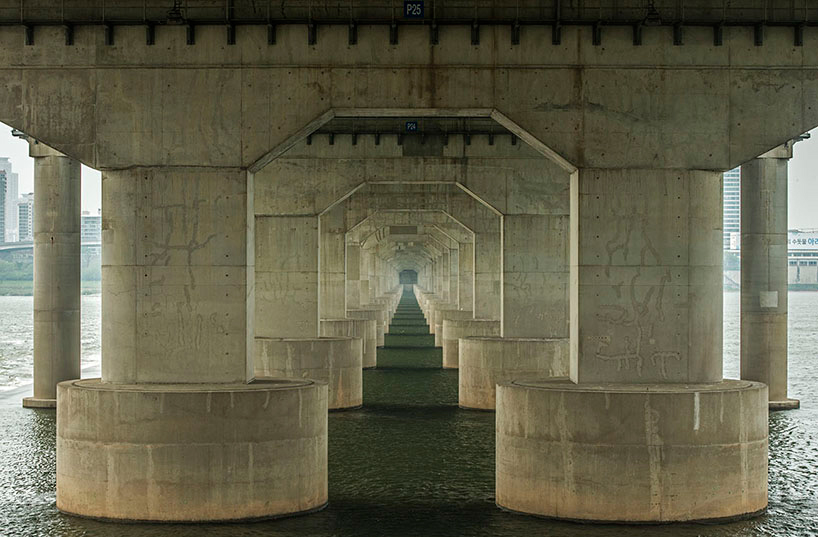 manuel alvarez diestro's seoul bridges photographic series