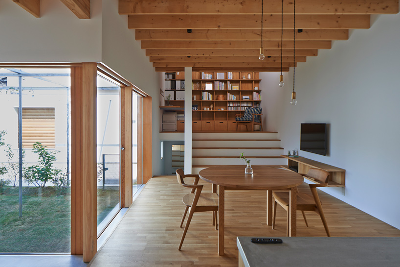 ninkipen!-courtyard-house-osaka-japan-designboom-02