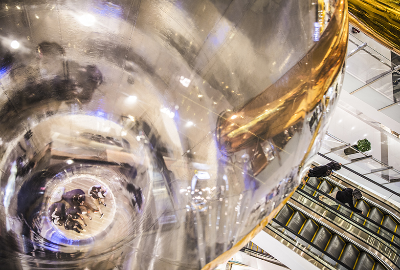 peoples-architecture-office-pao-golden-bubbles-k11-designboom-02
