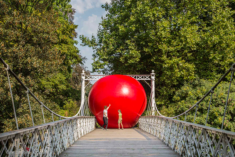 redball-antwerp-installation-designboom-02