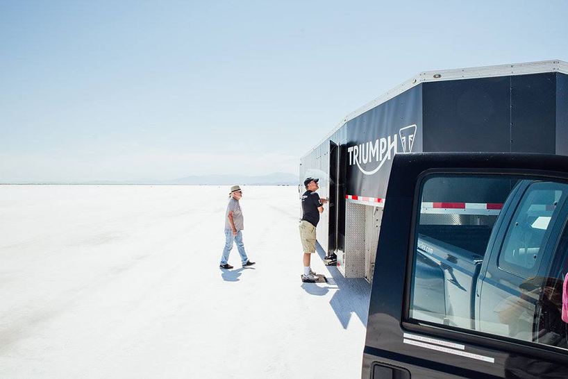 triumph-rocket-world-land-speed-record-attempt-guy-martin-designboom-02