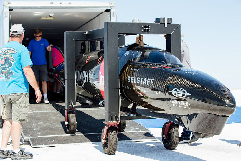 triumph-rocket-world-land-speed-record-attempt-guy-martin-designboom-02