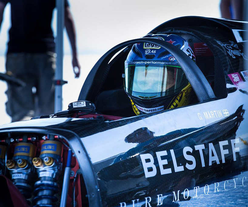 triumph-rocket-world-land-speed-record-attempt-guy-martin-designboom-02