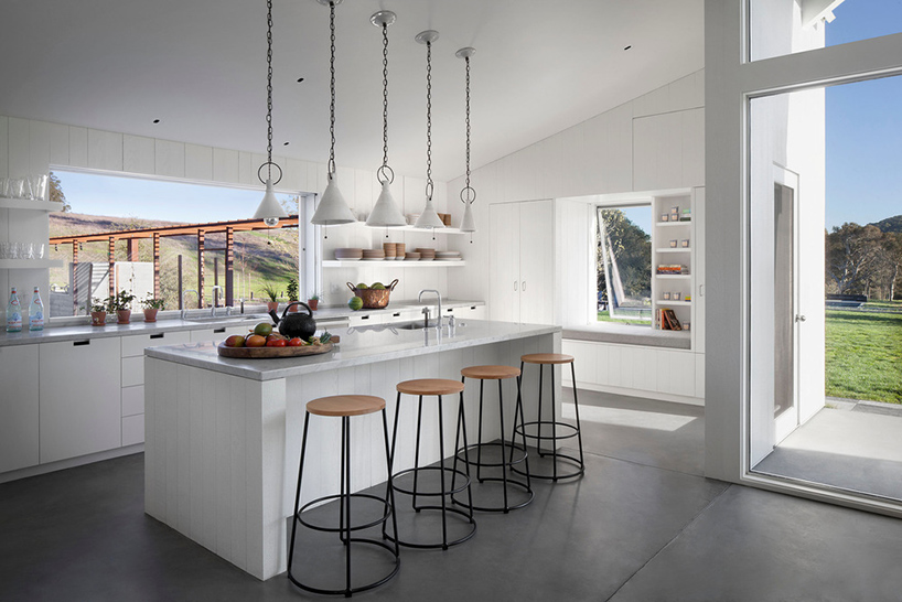 turnbull-griffin-haesloop-architects-hupomone-ranch-petaluma-california-designboom-02