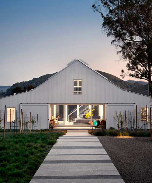 hupomone ranch in california includes a barn house by turnbull griffin haesloop