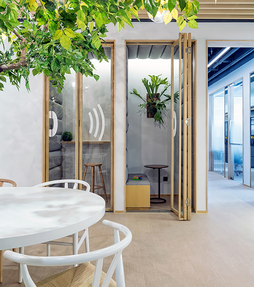 fountown co-working space vermilion zhou