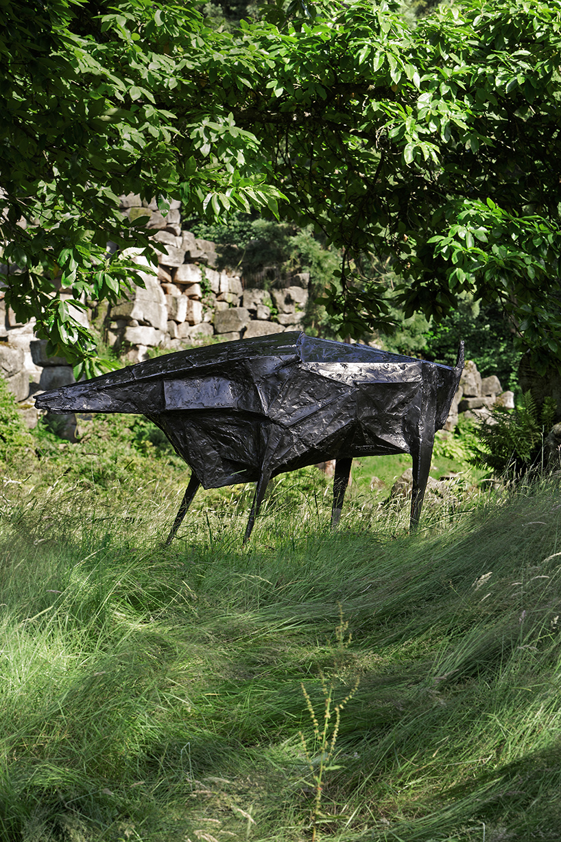 zaha hadid lilas pavilion sothebys beyond limits sculpture exhibition chatsworth house designboom
