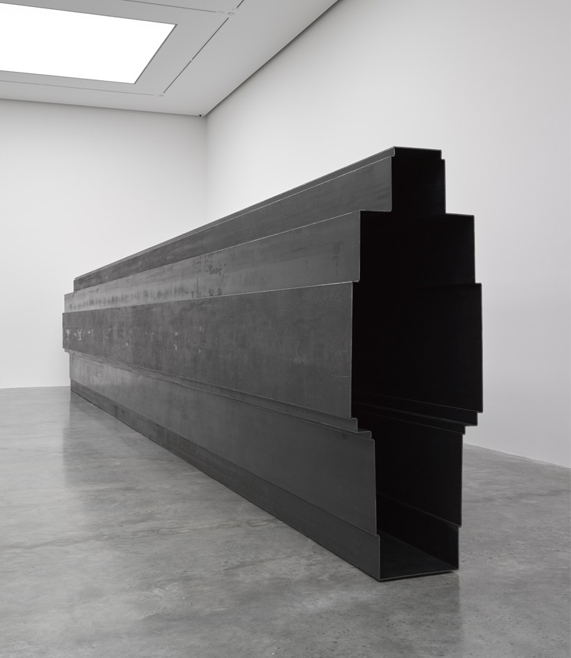 antony-gormley-fit-sculptures-white-cube-designboom05