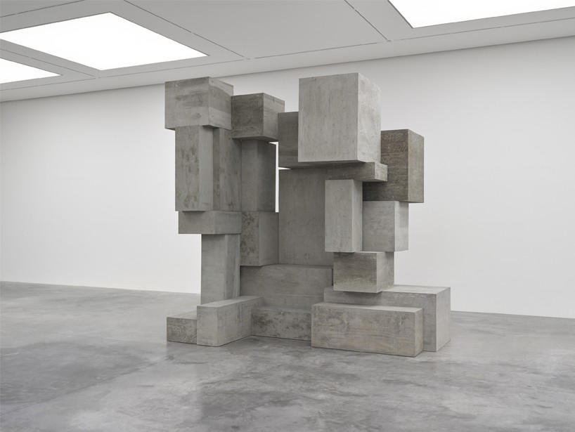 antony-gormley-fit-sculptures-white-cube-designboom10