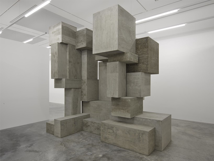 antony-gormley-fit-sculptures-white-cube-designboom11