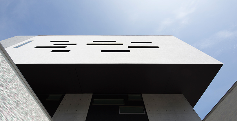 architect-show-masahiko-sato-y9-house-modeling-in-the-air-fukuoka-japan-designboom-02