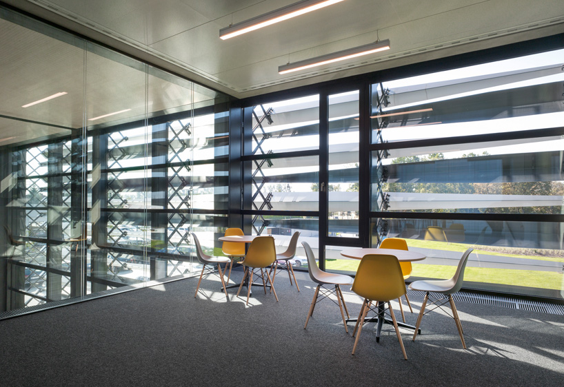 barkow-leibinger-trumpf-poland-technology-center-warsaw-deisgnboom-04