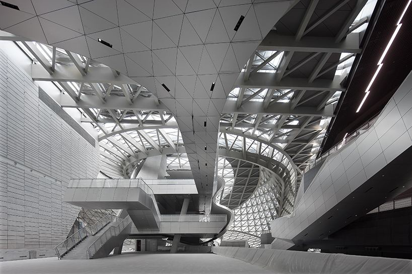 coop-himmelblau-mocape-museum-of-contemporary-art-and-planning-exhibition-shenzhen-china-designboom-02