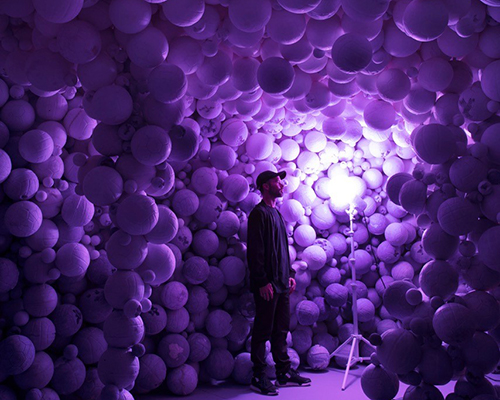 daniel arsham unearths cavernous colored rooms + sculptural artifacts at galerie perrotin