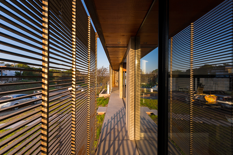 gaston-sironi-LS-house-cordoba-argentina-designboom-02