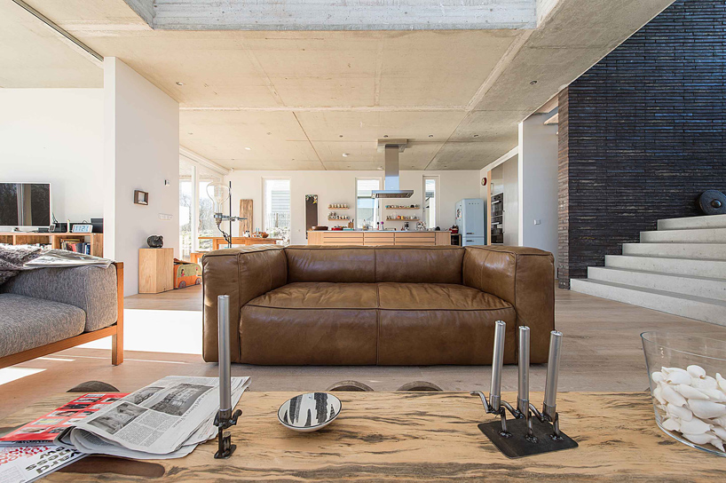 global-architects-house-as-a-rock-holland-designboom-04