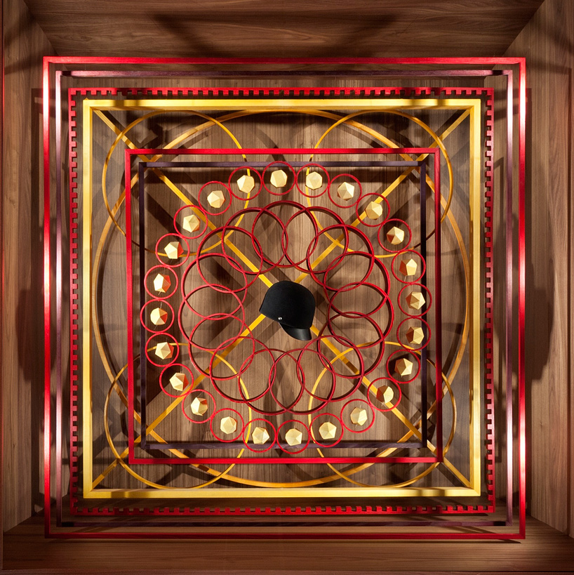 hermes-new-york-levi-van-veluw-window-installations-designboom-03
