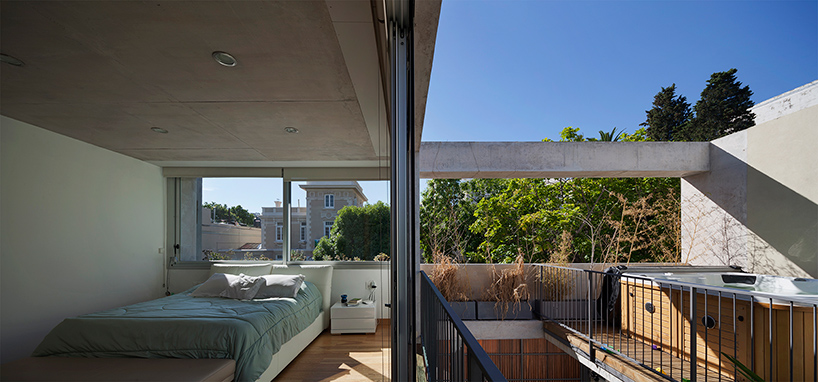 pedro-livni-karin-bia-libertad-street-house-uruguay-designboom-01