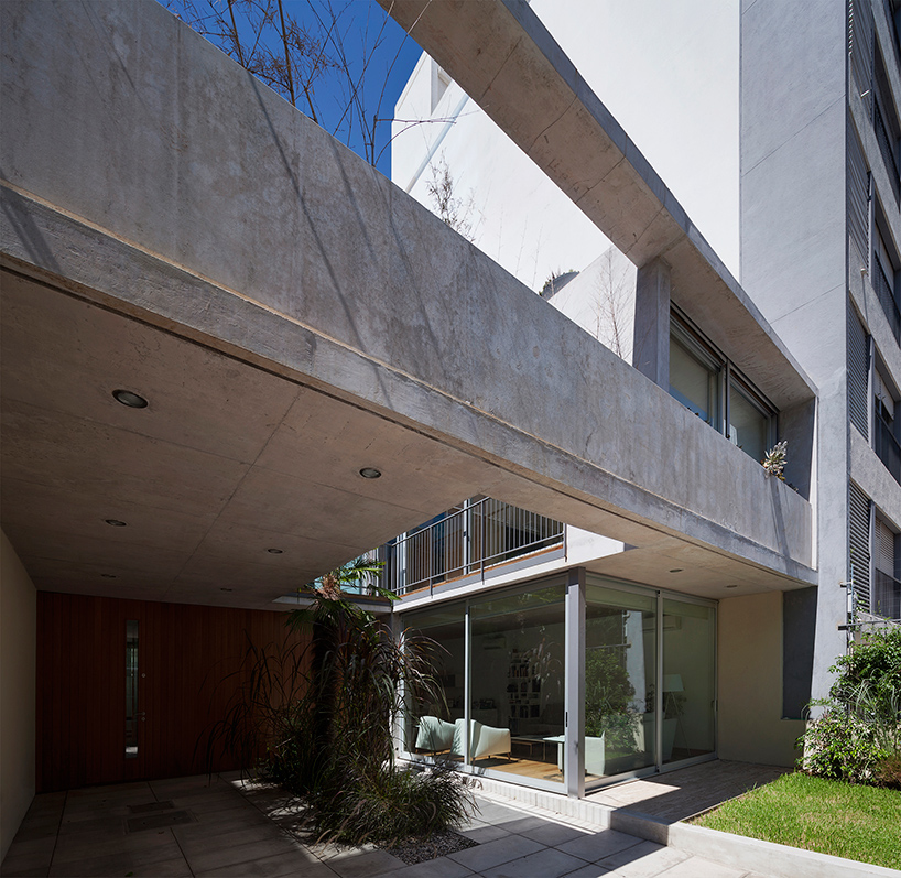 pedro livni and karin bia build libertad street house in uruguay